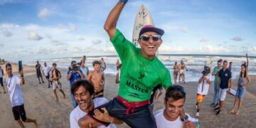 Surfista sergipano Cláudio Tady vence etapa do Brasileiro Master em Aracaju