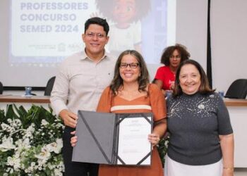 Prefeitura de Aracaju empossa mais 30 professores aprovados no concurso do Magistério