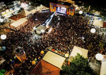 Forró Caju 2026 inicia programação descentralizada no Augusto Franco com atrações nacionais
