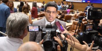 Alese homenageia profissionais da comunicação com a Medalha “João de Barros”- “Barrinhos”