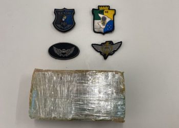 PM apreende cerca de 1 kg de crack em imóvel abandonado na Zona Norte de Aracaju