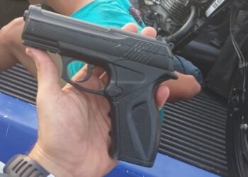 Adolescente é apreendido por suspeita de roubo e PM recupera motocicletas em Aracaju