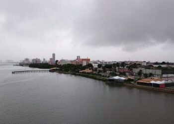 Defesa Civil mantém monitoramento após alerta de vendaval para Aracaju