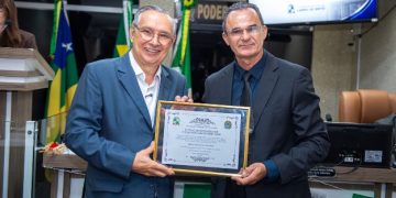 Eduardo Amorim recebe Título Honorário Cidadão Campo-britense