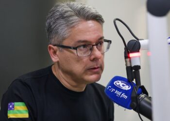 Alessandro Vieira cobra adversários por ausência em debates na reta final da campanha