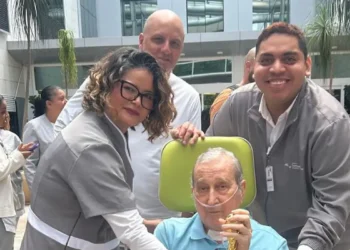 Carlos Alberto Parreira recebe alta após 80 dias internado no Rio