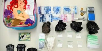 Homem é preso suspeito de tráfico de drogas no bairro 17 de Março, em Aracaju