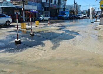 SMTT realiza operação de trânsito durante obra emergencial no Siqueira Campos
