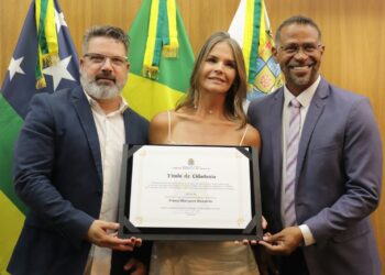 Câmara de Aracaju concede título de cidadã aracajuana à triatleta Flávia Marques Rezende