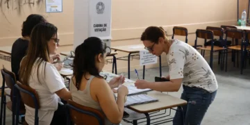Eleitor que faltou ao primeiro turno pode votar normalmente no segundo turno